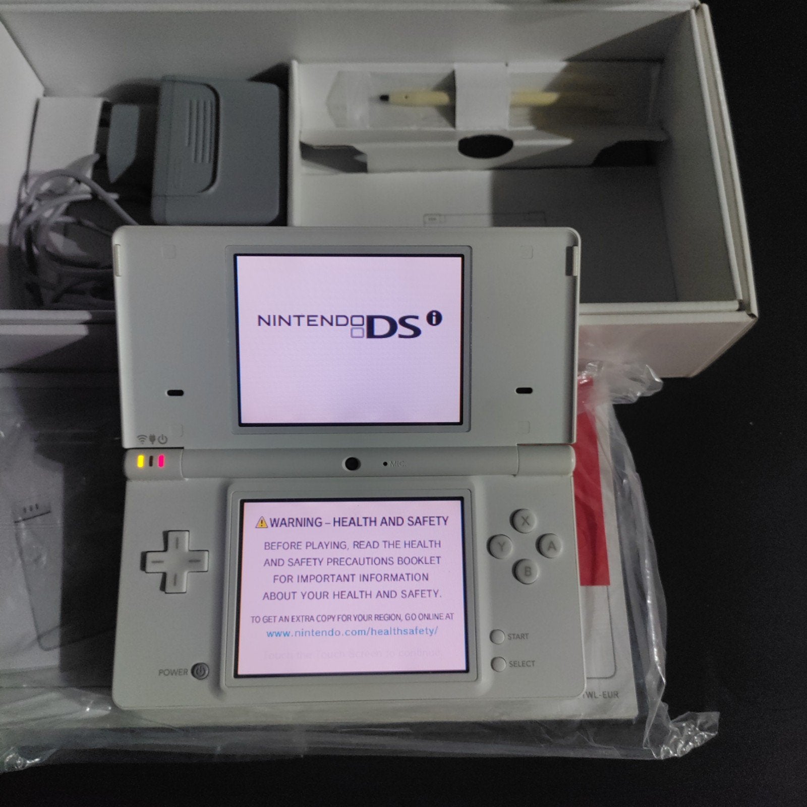 nintendo dsi wit CIB, Games en Spelcomputers, Ophalen, Zo goed als nieuw, Wit, Dsi