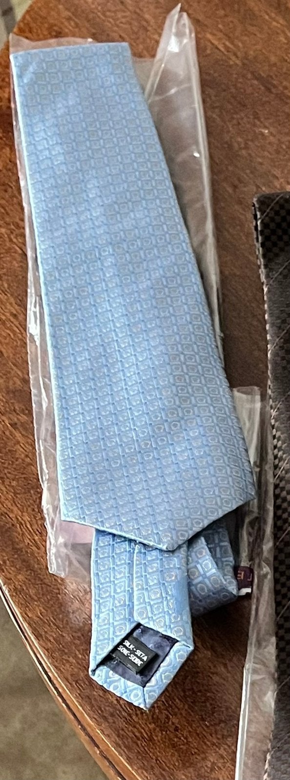 Cravate Ferragamo En Soie, Vêtements | Hommes, Cravates, Enlèvement, Comme neuf, Bleu, À motif