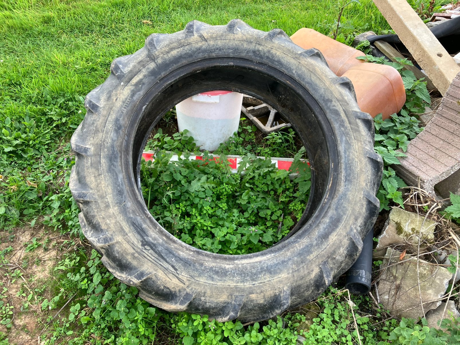Pneu de tracteur Kleber 11.2 R28, Enlèvement