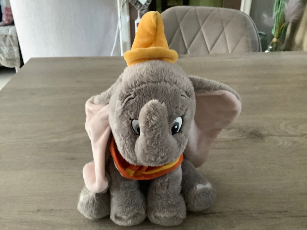 Personnage en peluche Disney Dumbo (25 cm), Comme neuf, Gris, Nicotoy, Avec vêtements ou accessoires