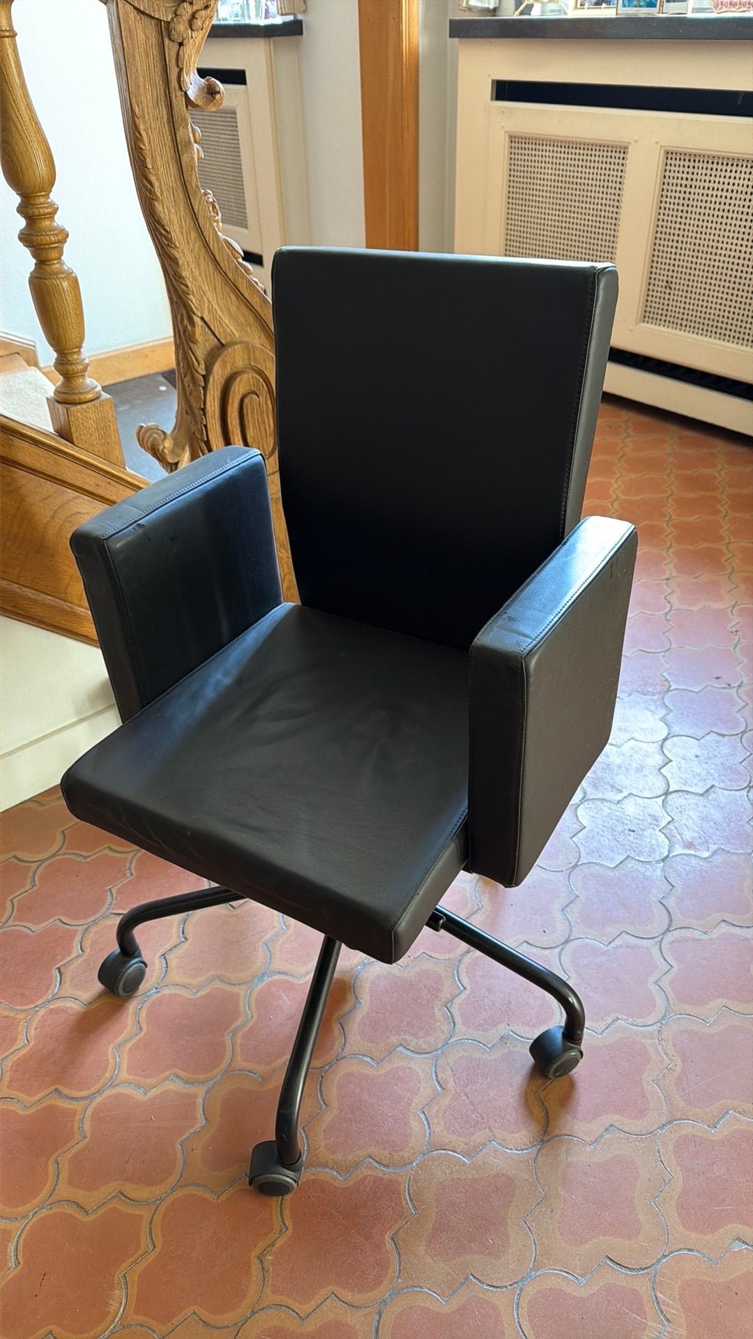 Fauteuil de bureau en cuir Designs, Antiquités & Art, Art | Objets design, Enlèvement, Objet, Cuir