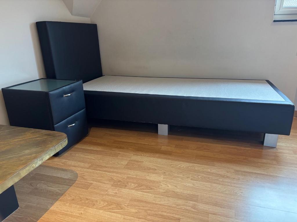Boxspring en matras, Maison & Meubles, Chambre à coucher | Lits boxsprings, 90 cm, Une personne, Enlèvement, Utilisé