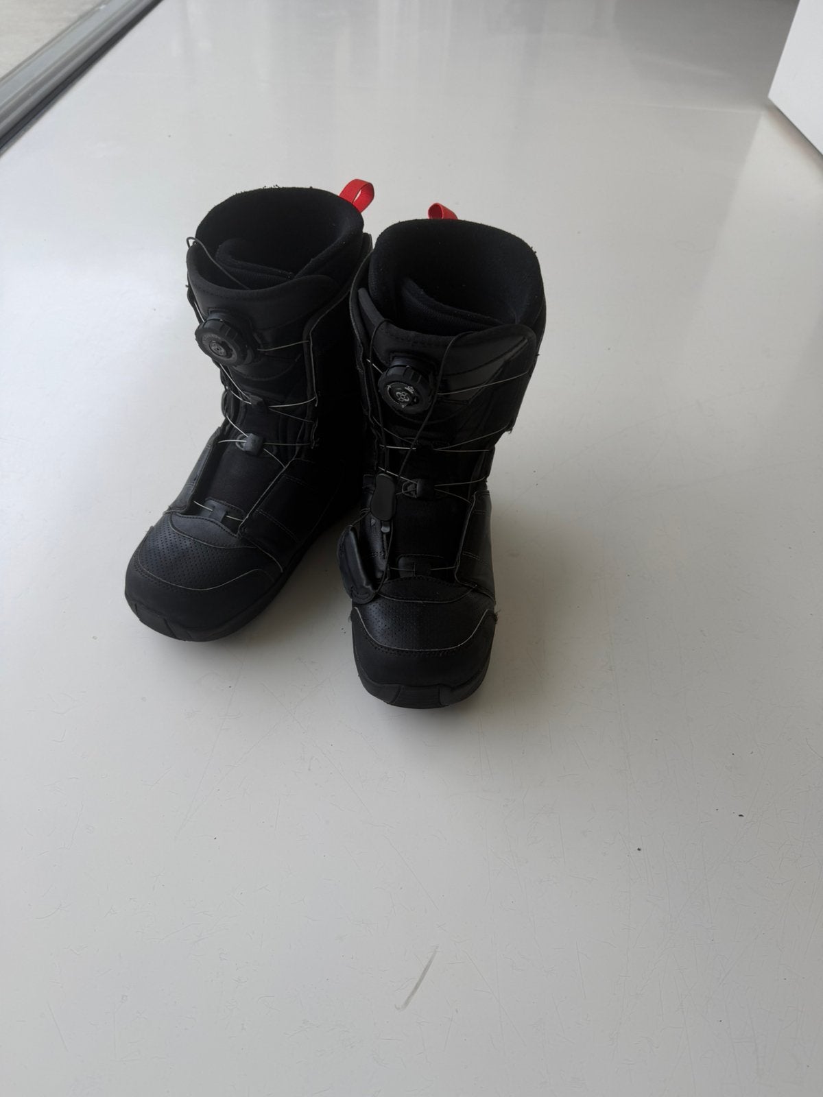 Salomon Snowboardschoenen Zwart – Draaisluiting, Sport en Fitness, Ophalen of Verzenden, Zo goed als nieuw, Schoenen