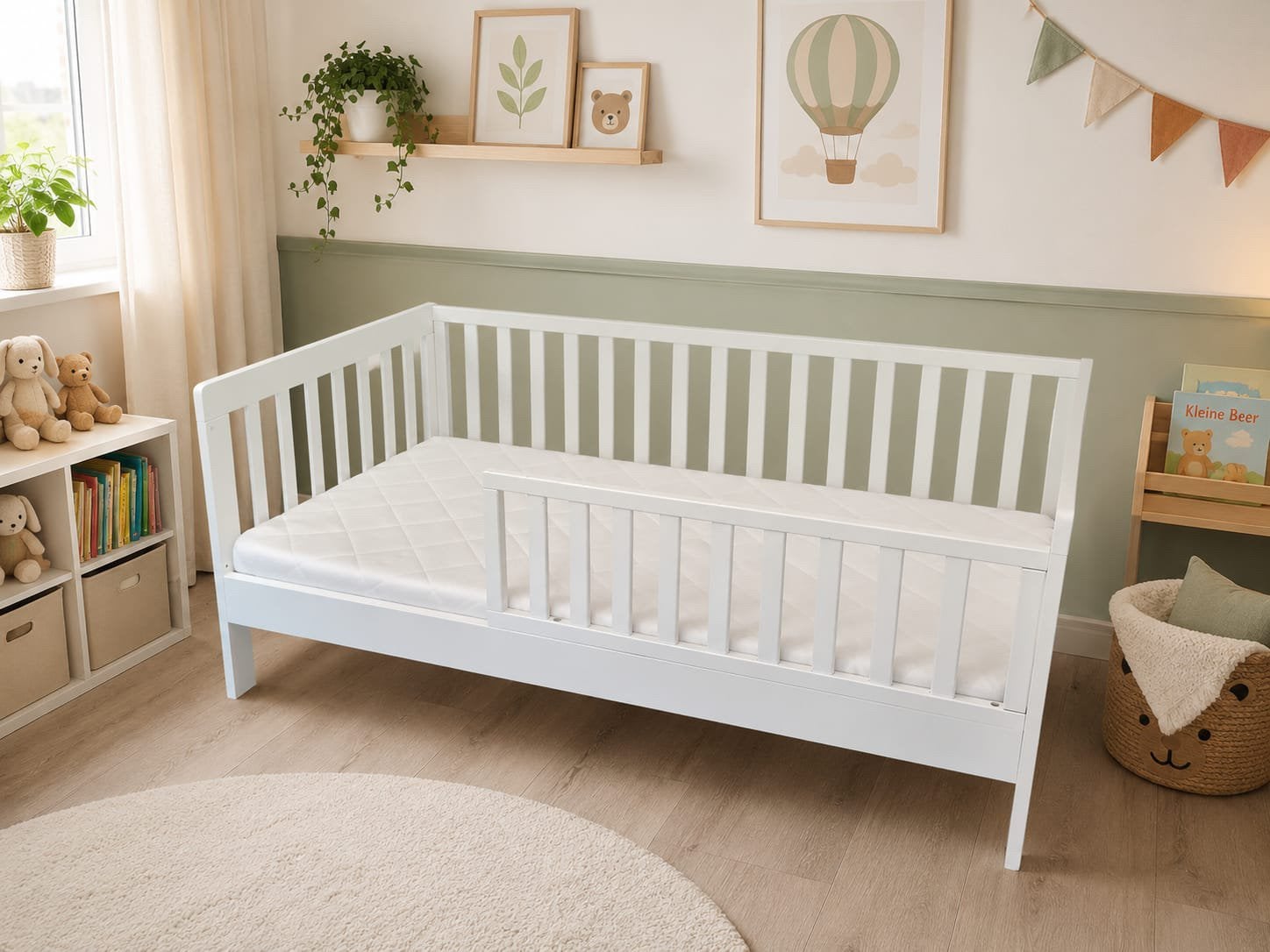 Heel leuk kinderbedje met gereinigde matras, Ophalen, Zo goed als nieuw, Matras