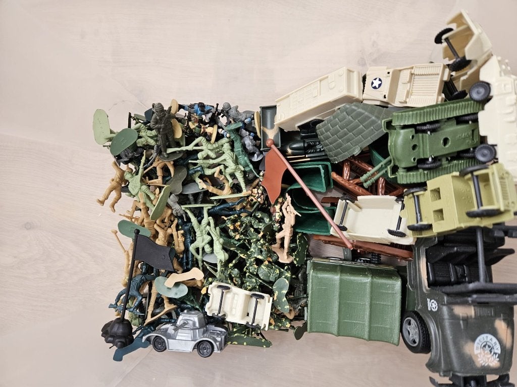 speelgoed-soldaatjes militaire voertuig grote verzameling, Ophalen, Zo goed als nieuw