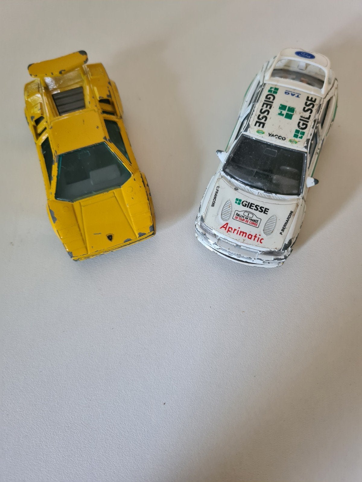 Burago autootjes, Hobby en Vrije tijd, Modelauto's | Overige schalen, Ophalen