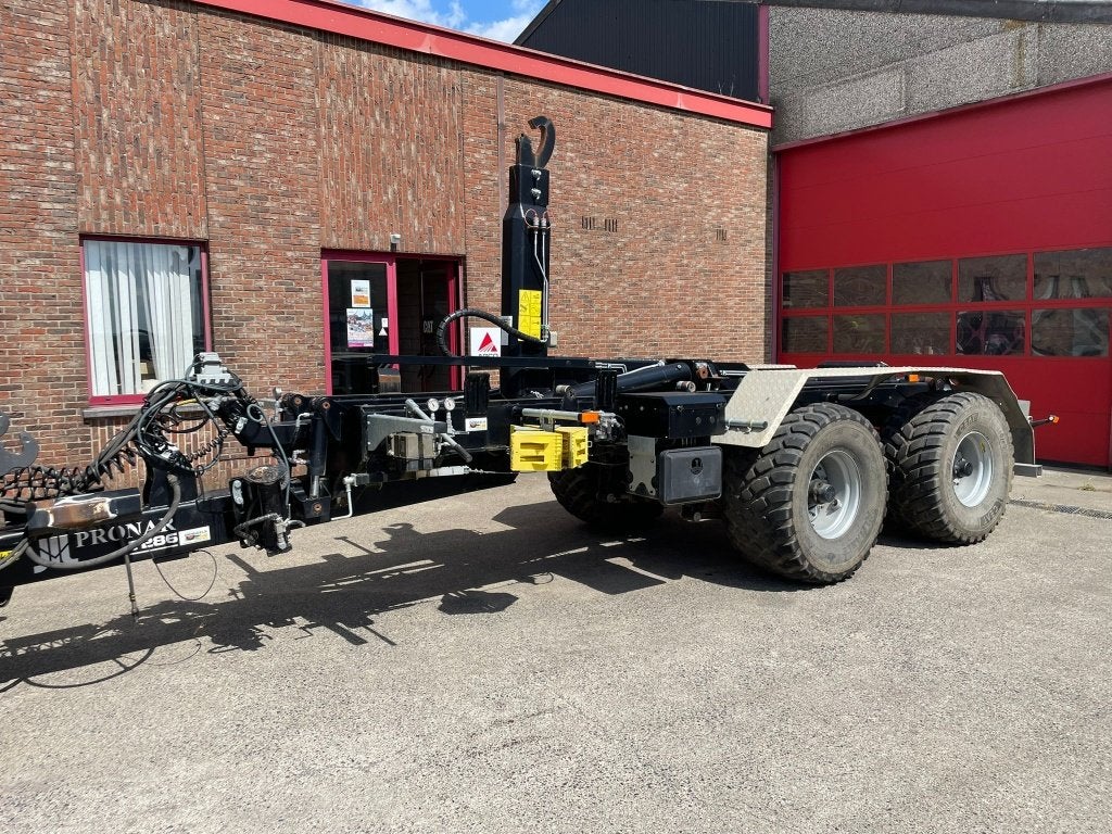PRONAR T286 CONTAINER-/HAAKARMSYSTEEM, Ophalen