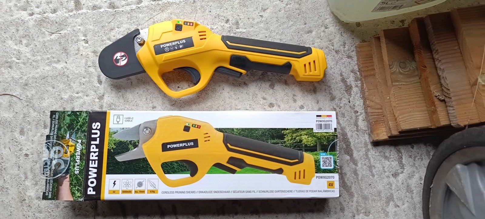 elektrische snoeischaar, Enlèvement ou Envoi, Comme neuf, Batterie, Powerplus garden