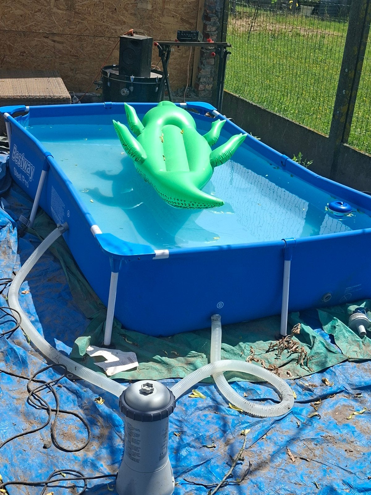 Zwembad te koop, Ophalen