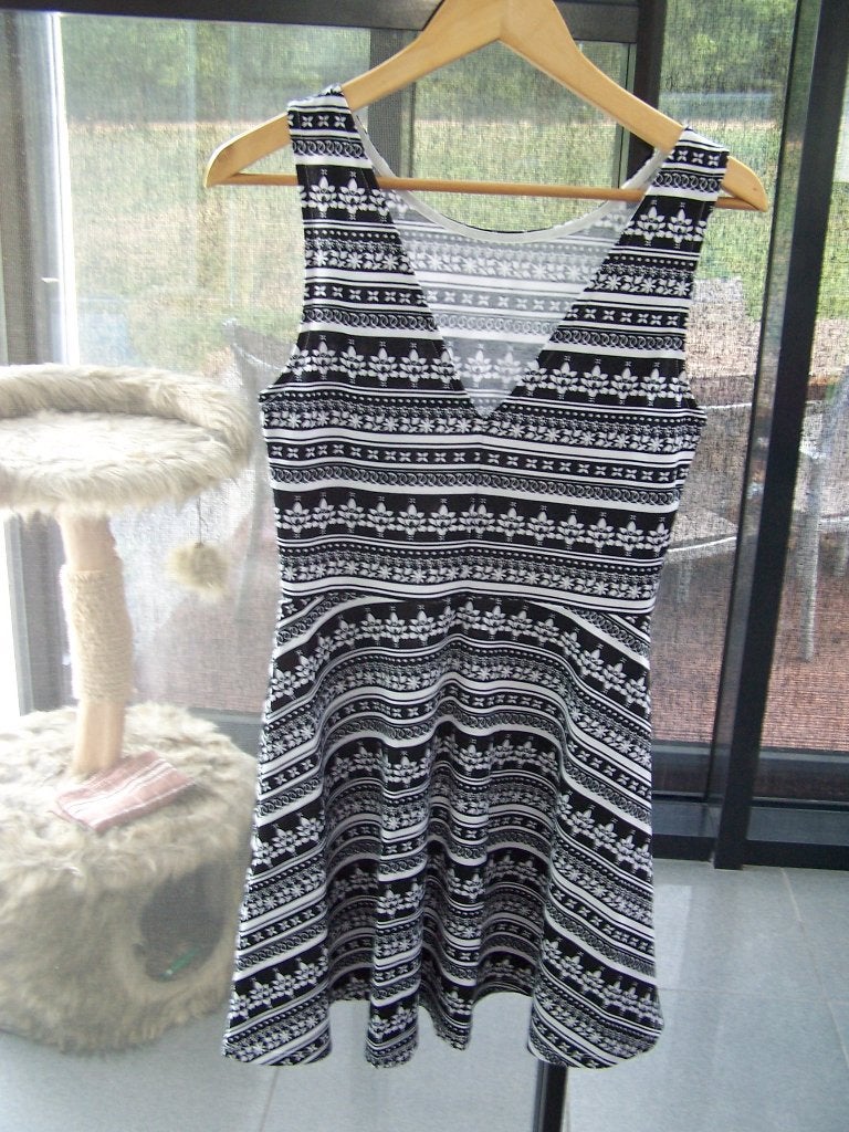 Robe d'été sans manches H&M - taille 40 - modèle léger, Enlèvement ou Envoi, Autres couleurs, Au-dessus du genou, Comme neuf