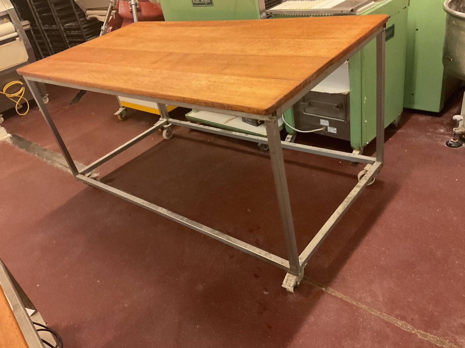 Inox werktafel met houten blad, Ophalen, Gebruikt