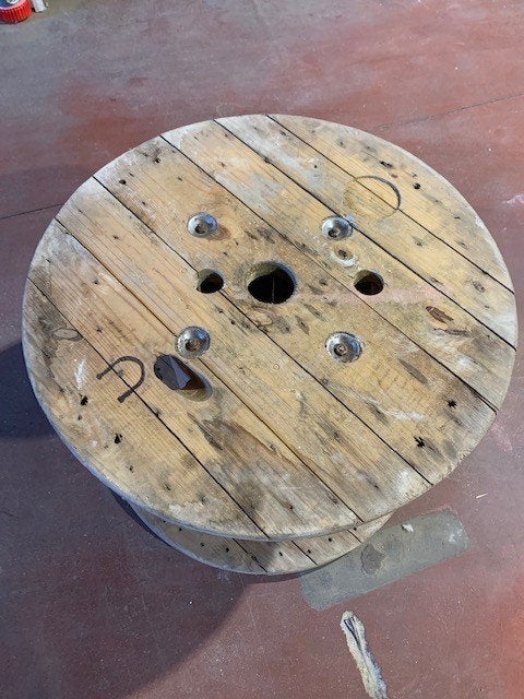 Kabelhaspels/Houten bobijnen, Ophalen