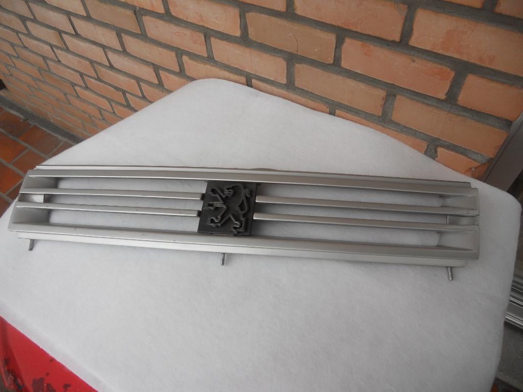 oude calandre van Peugeot 309 GRD, Envoi, Utilisé, Autres types