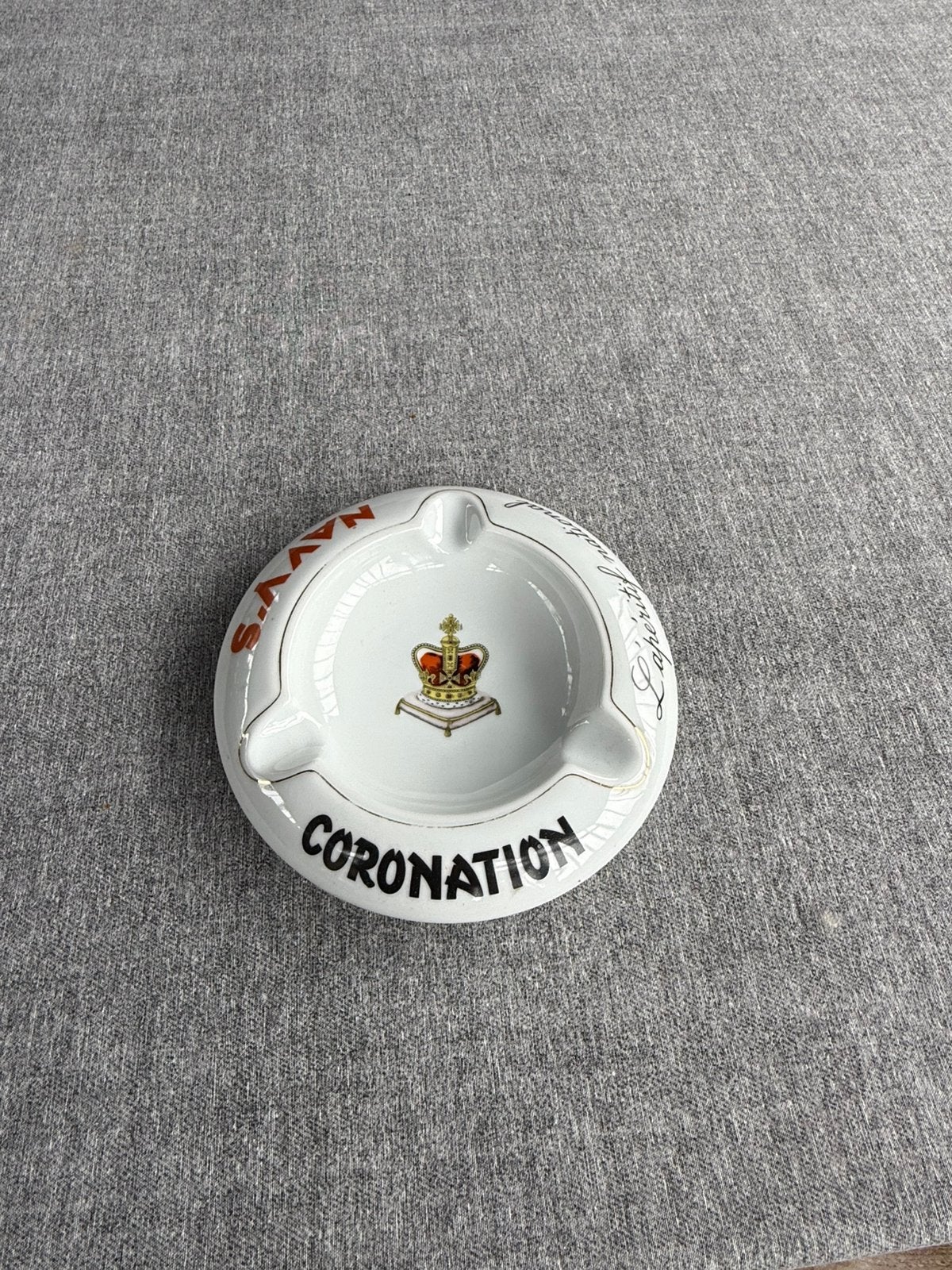 Asbak porcelaine Navy‘s Coronation, Antiquités & Art, Enlèvement