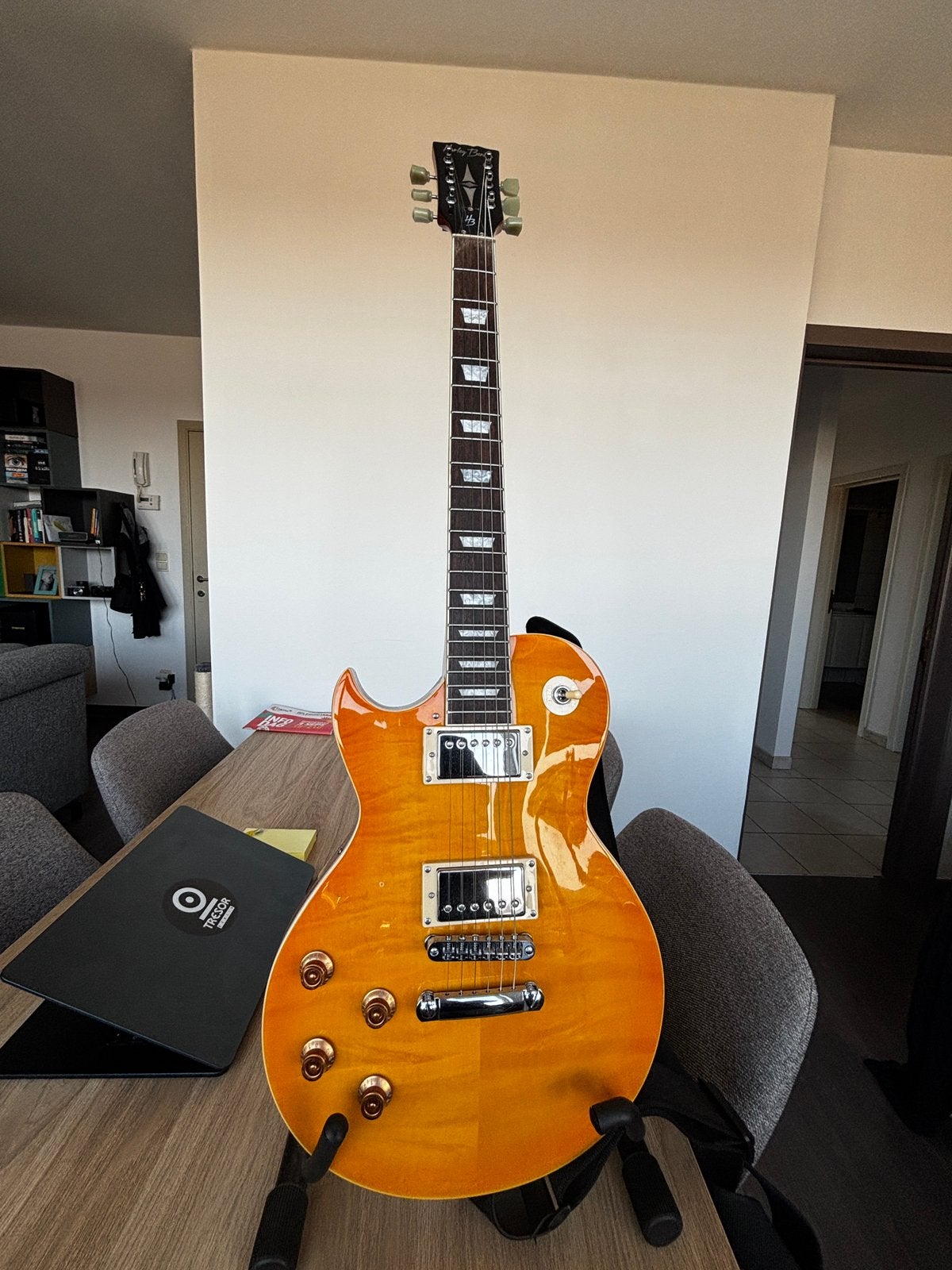 Harley Benton Linkse gitaar SC450plus, Enlèvement, Comme neuf