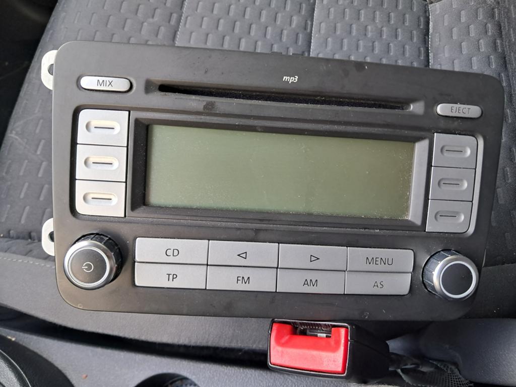 Radio voor volgwagen  goed staat  30 euro, Auto's, Volkswagen, Particulier, Te koop, Radio