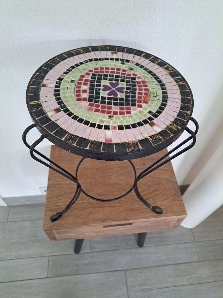 Plantentafeltje met mozaïek, Ophalen