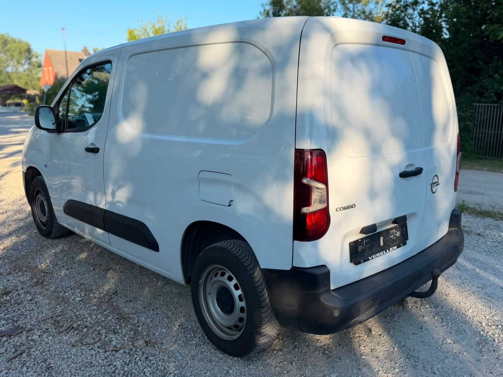 2022 Opel Combo 1.5 diesel - airco - navigatie, Gebruikt, Bedrijf, Te koop, Opel