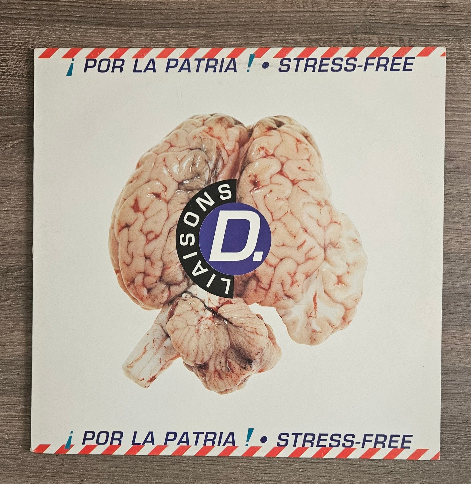 Por la patria - Stress-free, Ophalen
