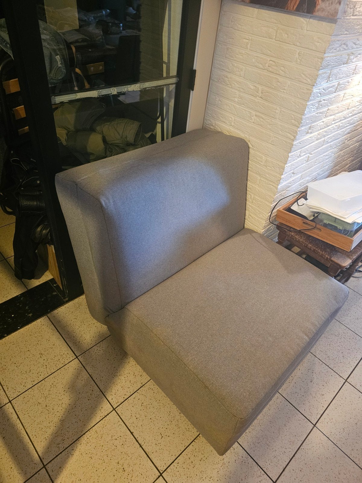 Grijs 2 zetelbedden 1.20 m op 2.35 m op 40cm, Ophalen, Kunststof, Eenpersoons, Zo goed als nieuw