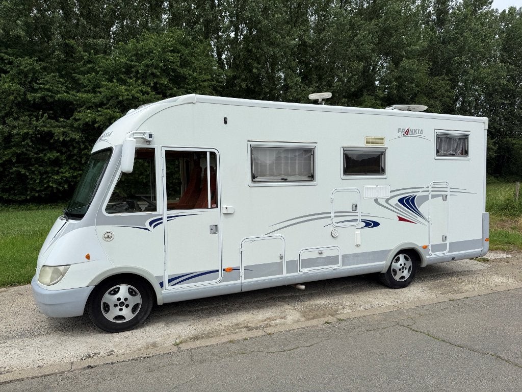 Frankia I700BK Comfort Class 150 cv Integral, 2 x AIRCO, Climatisation, 6 à 7 mètres, Toilette à cassette, Fiat