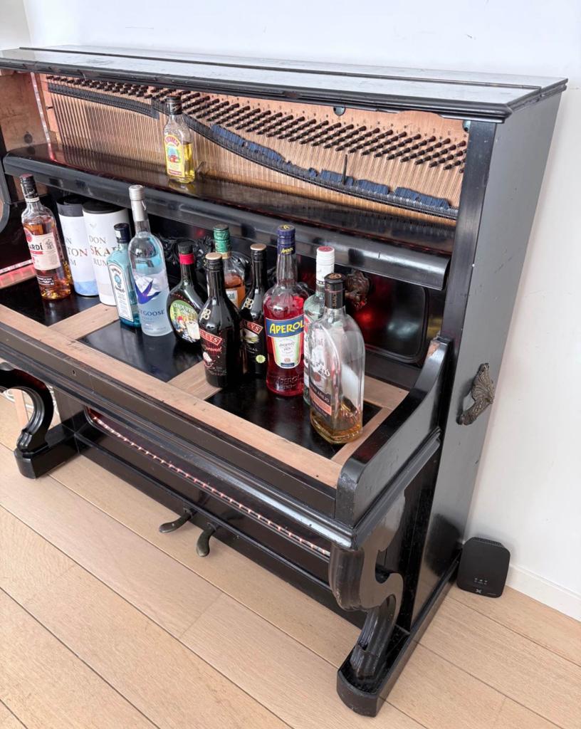 Barkast bar pianobar, Huis en Inrichting, Ophalen, Zo goed als nieuw