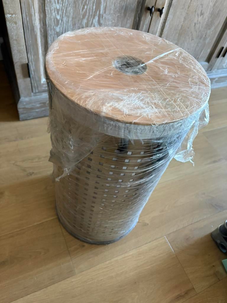 Wasmand in metaal met houten deksel en binnenzak!, Enlèvement, Comme neuf