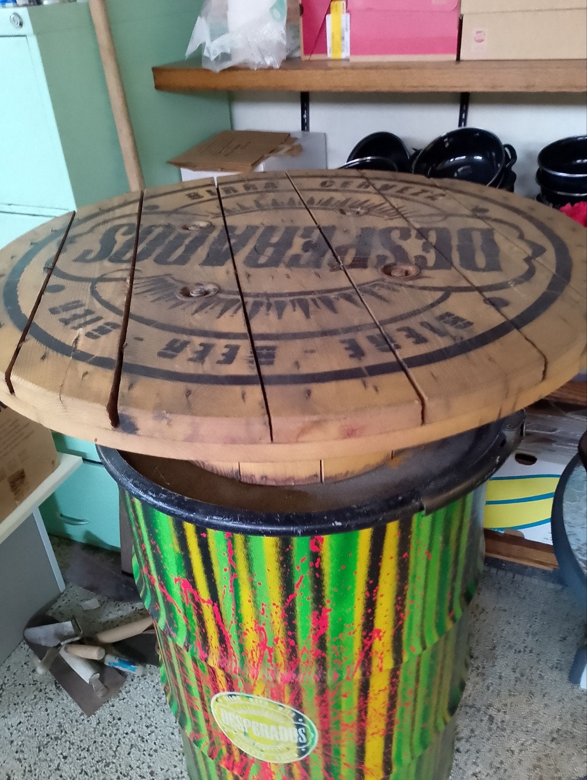 Desperados tafel/vat, Enlèvement