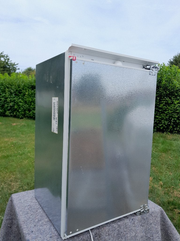 Bosch inbouw koelkast met vriesvak KIL18NFF0, Elektronische apparatuur, Koelkasten en IJskasten, Gebruikt, 100 tot 150 liter, 45 tot 60 cm