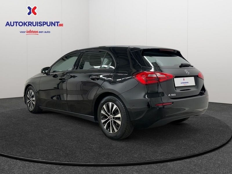 Mercedes-Benz Classe A 180 i Essential Line, Auto's, Stof, Gebruikt, Euro 6, 4 cilinders