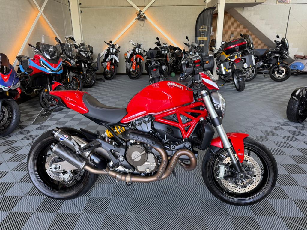 DUCATI MONSTER 821 * GARANTIE * A2 35 kw * AANSLUITINGEN, Motoren, Motoren | Ducati, Bedrijf, Sport, 12 t/m 35 kW, Minimaal motorrijbewijs A2