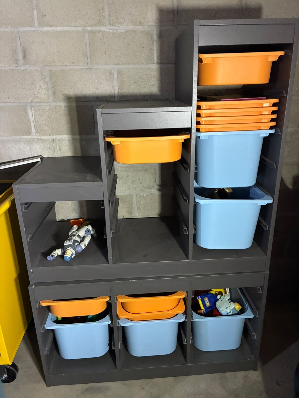 Ikea kasten.2met juiste bakken voor kids of werkbank/garage, Huis en Inrichting, Ophalen, Zo goed als nieuw
