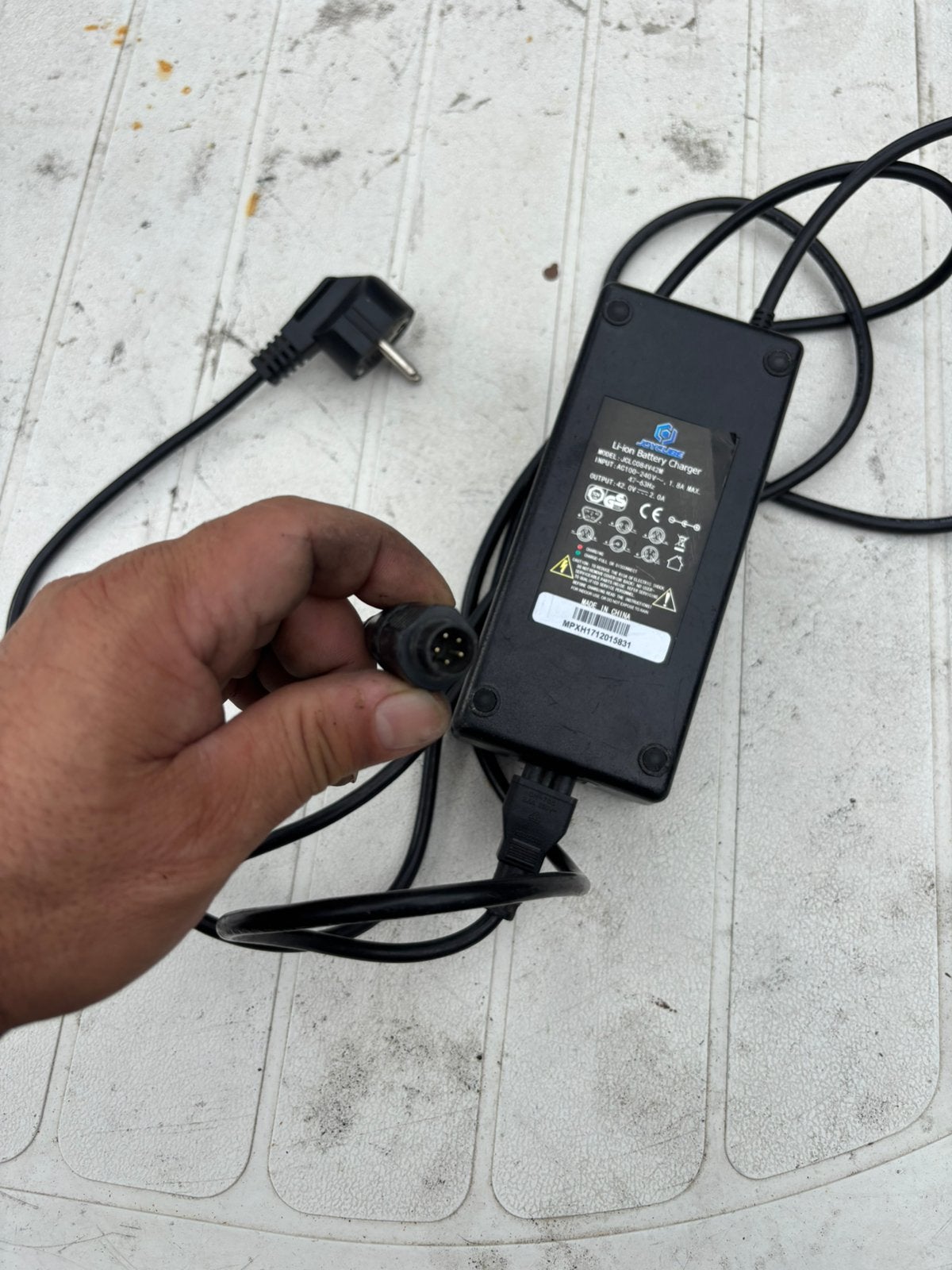 Chargeur de vélo électrique, Enlèvement ou Envoi, Comme neuf