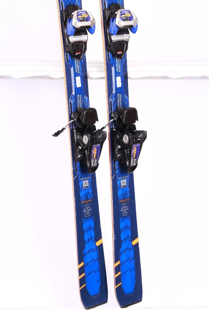Skis VOLKL PEREGRINE 82 2025 162 ; 172 cm, grip walk, bleus, Sports & Fitness, 160 à 180 cm, Autres marques, Carving, Skis