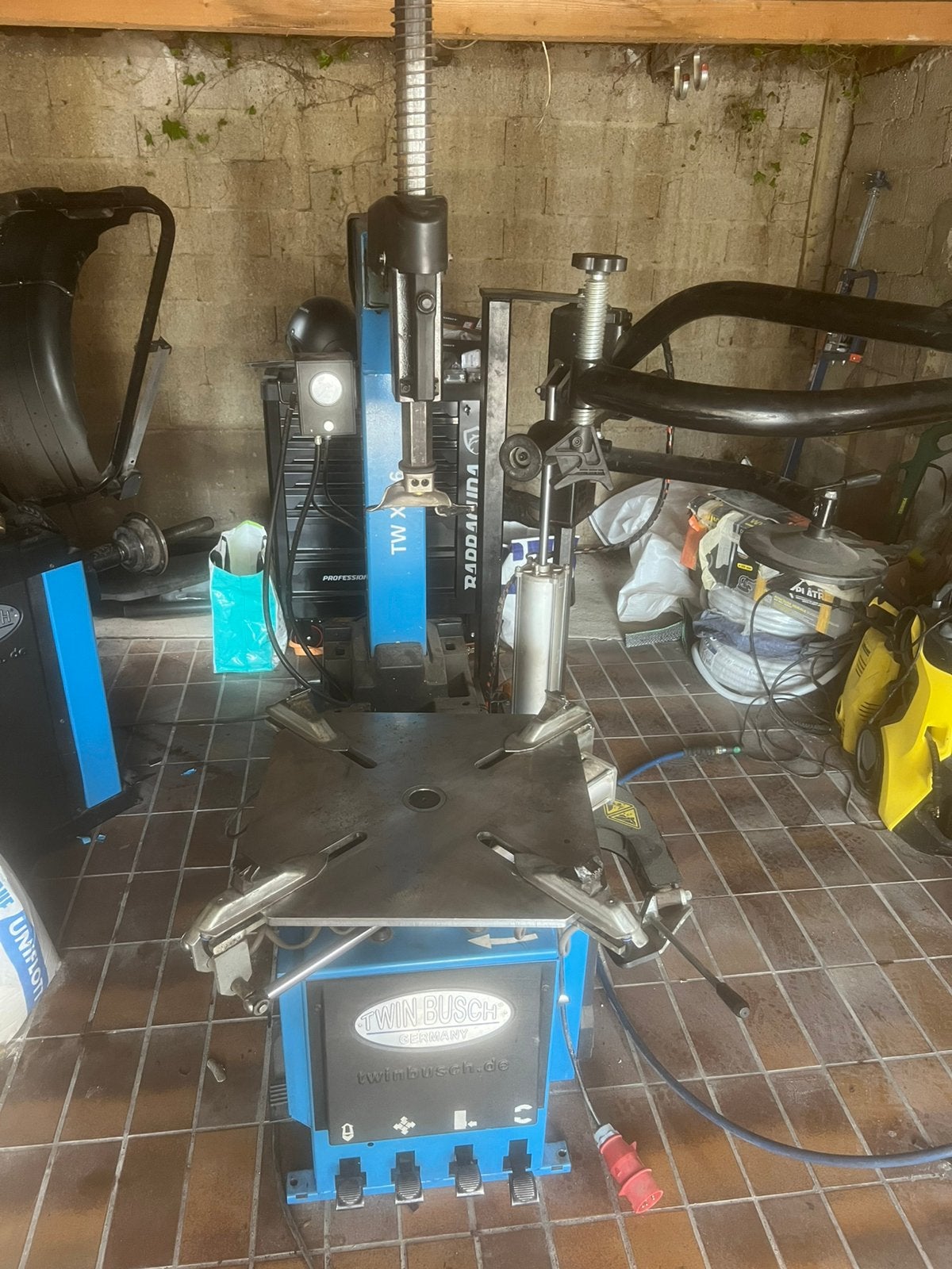 Demonte pneus twin busch, Autos : Divers, Outils de voiture, Comme neuf, Enlèvement ou Envoi