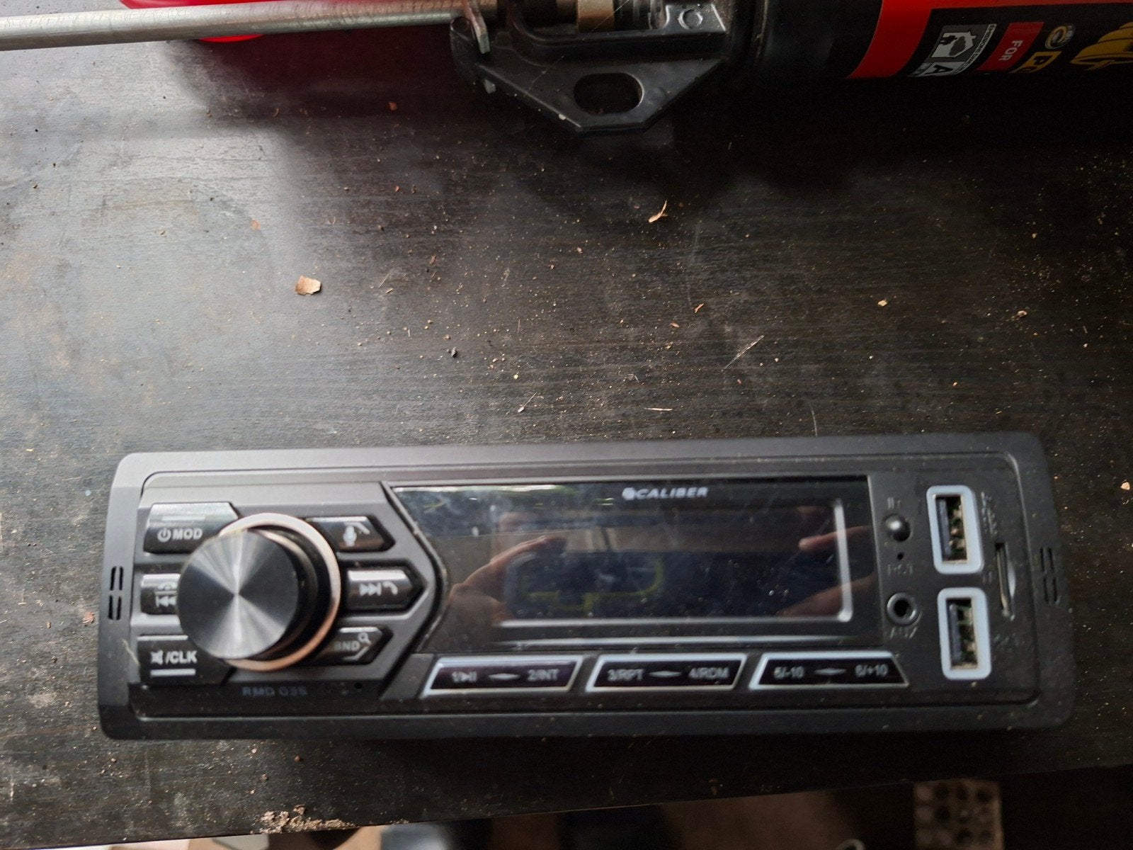 radio caliber met bleutooht, Ophalen