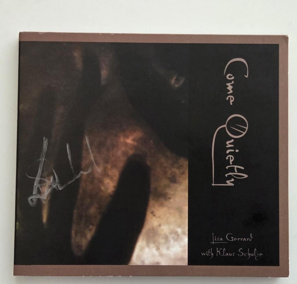 Lisa Gerrard & Klaus Schulze – Come Quietly |Gesigneerde CD, Cd's en Dvd's, Cd's | Wereldmuziek, Zo goed als nieuw, Overige soorten