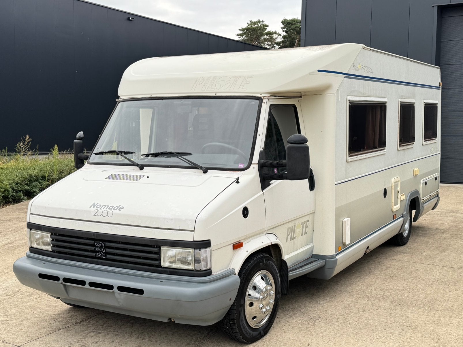 Mobilhomes Peugeot J5 PILOTE Chassie 2.5Turbo-Diesel Gekeurd, Boîte manuelle, Pilote, Diesel, Particulier