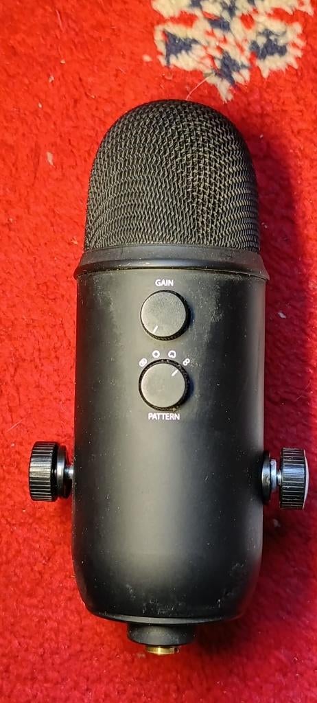 Blue yeti USB microfoon blackout met statief/staander, Musique & Instruments, Enlèvement, Utilisé, Micro studio