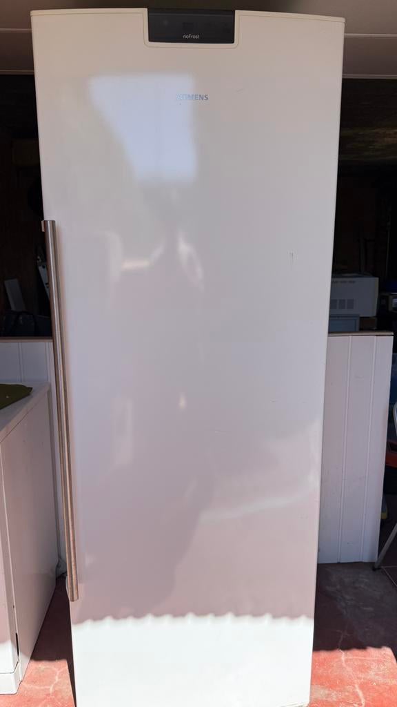 Diepvriezer Siemens (groot) No frost, 160 cm of meer, Zo goed als nieuw, Ophalen, Vrieskast