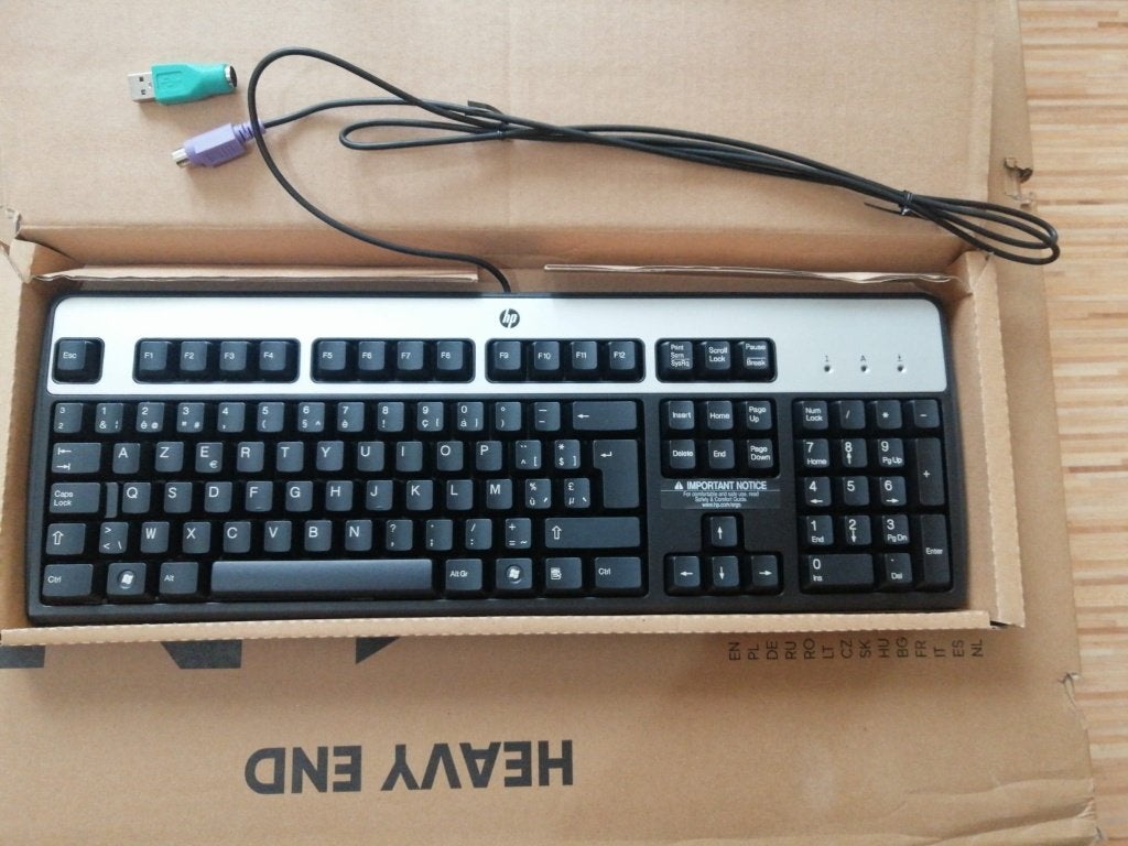 32x NIEUWE Toetsenborden – €5 per stuk of €50 voor alles, Computers en Software, Toetsenborden, Ophalen, Azerty, Nieuw