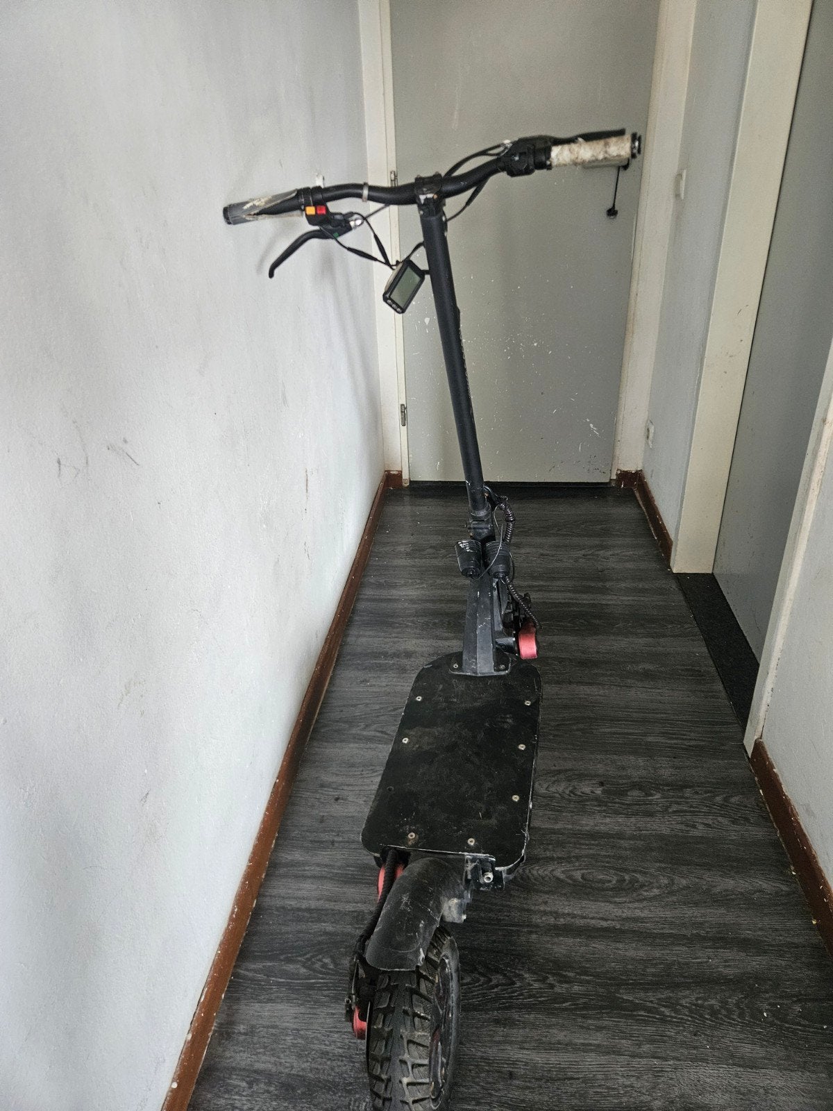 kugoo g boster Electrische step zo menemen, Fietsen en Brommers, Ophalen