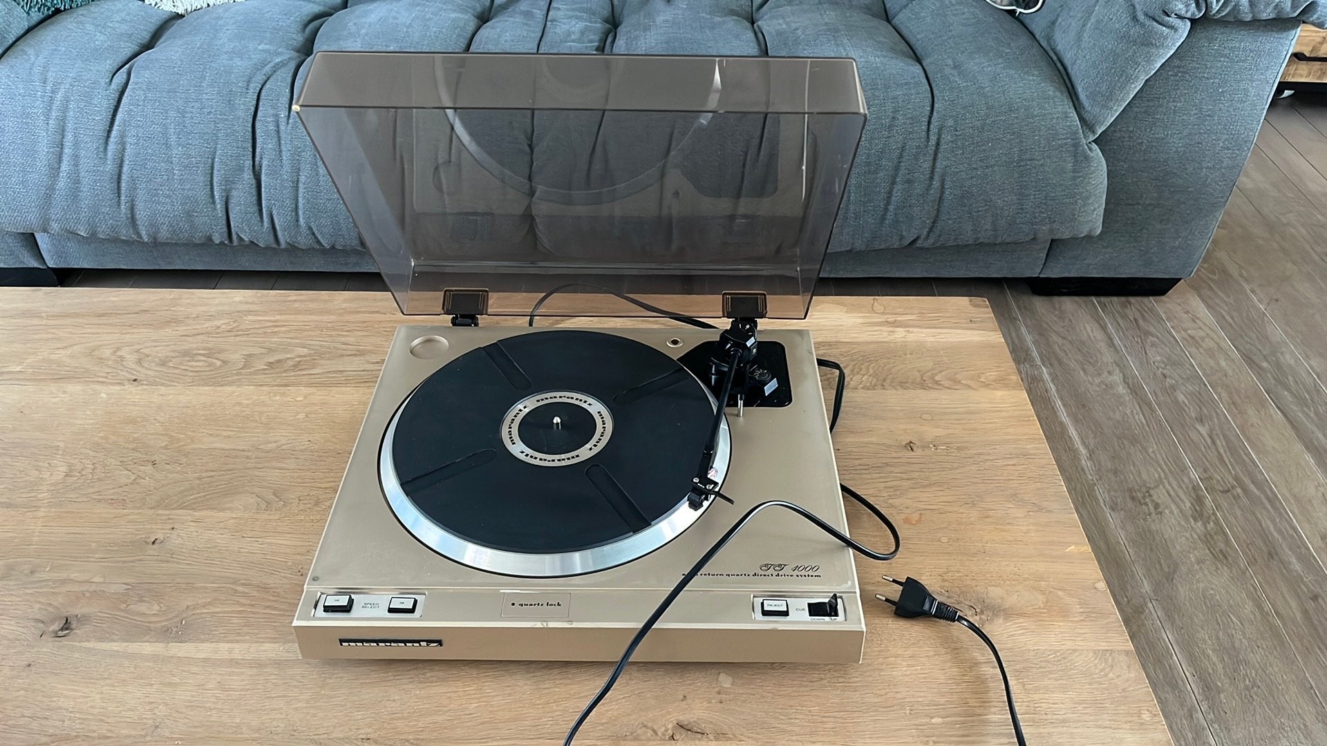 Marantz TT-4000 Quartz Direct Drive platenspeler, Ophalen, Zo goed als nieuw, Platenspeler