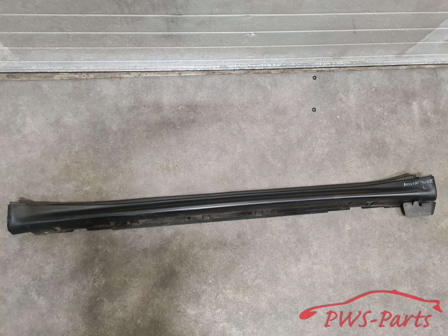 NISSAN JUKE DORPELLIJST SIDESKIRT LINKS ORIGINEEL, -, Utilisé, -, Nissan