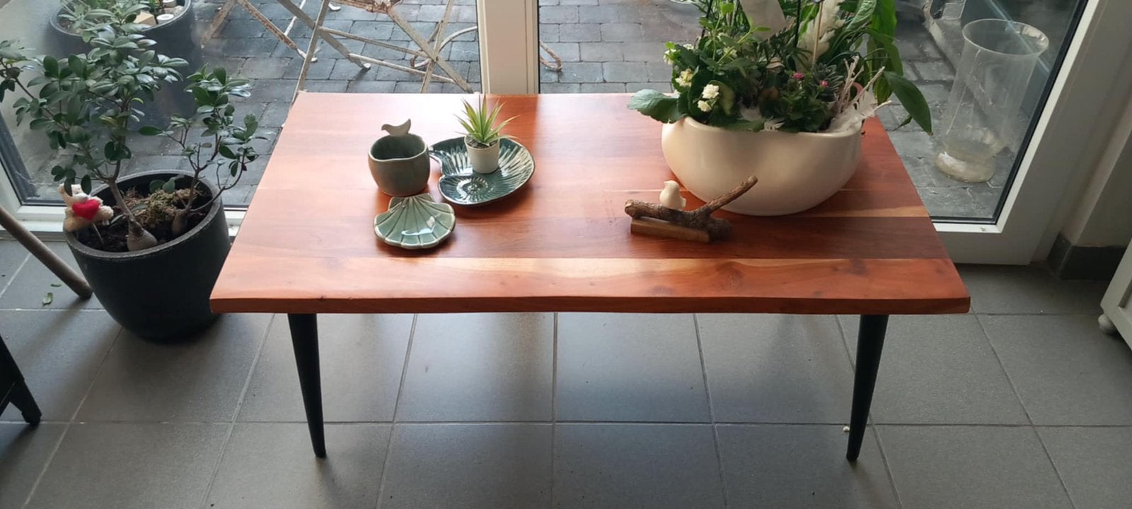 Table 1m10  49  57h 50 euros. Pieds métal., Jardin & Terrasse, Enlèvement, Comme neuf, Métal