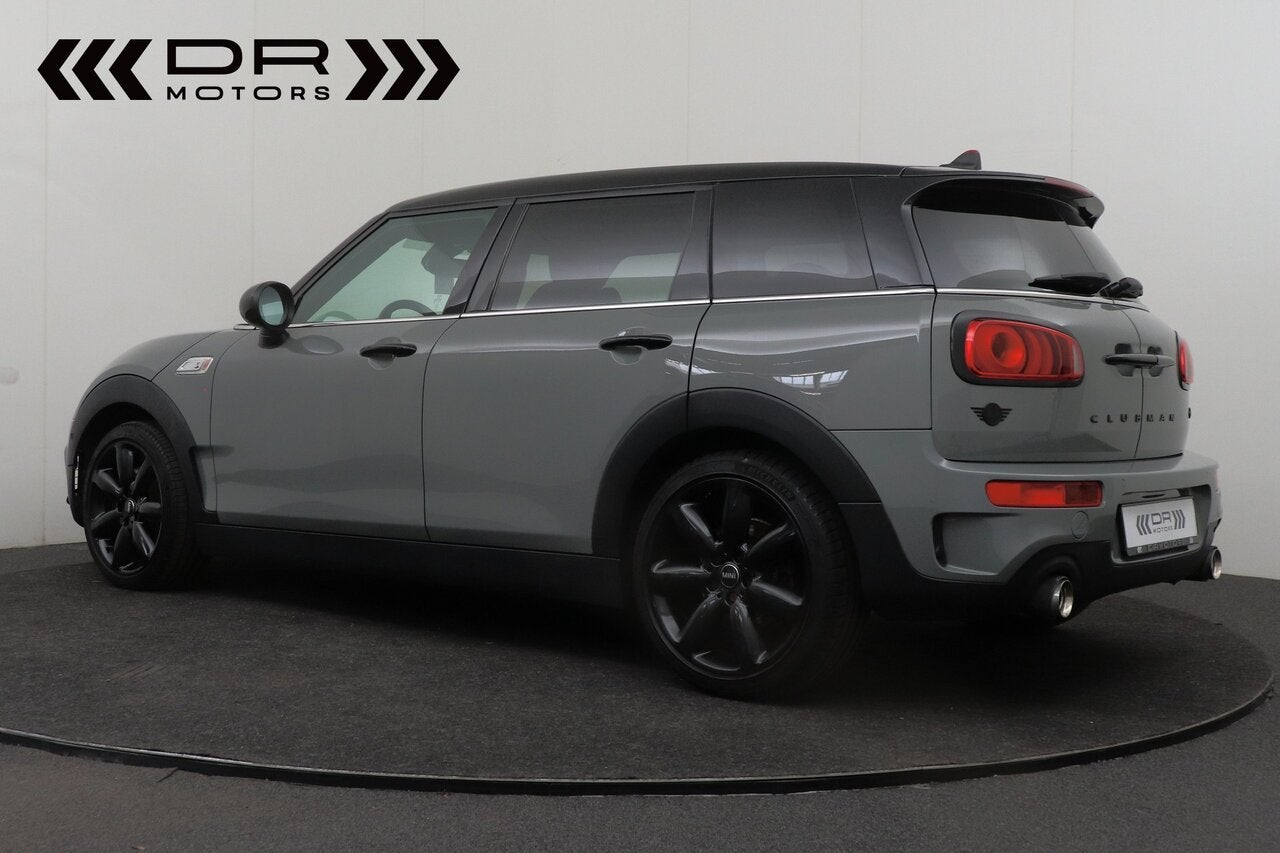 MINI Cooper S Clubman S- AKRAPOVIC EXHAUST - LED - SHADOWLI, Autos, 0 kg, Argent ou Gris, Achat, Entreprise