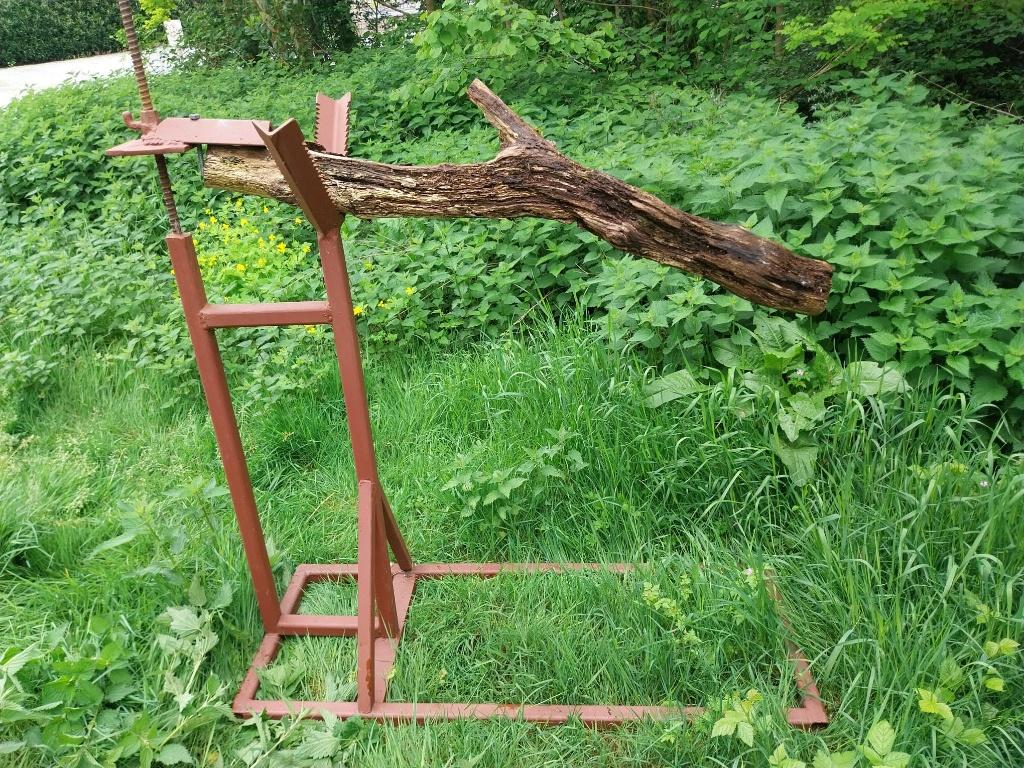 Ijzeren zaagbokvoor hout, Ophalen, Zo goed als nieuw