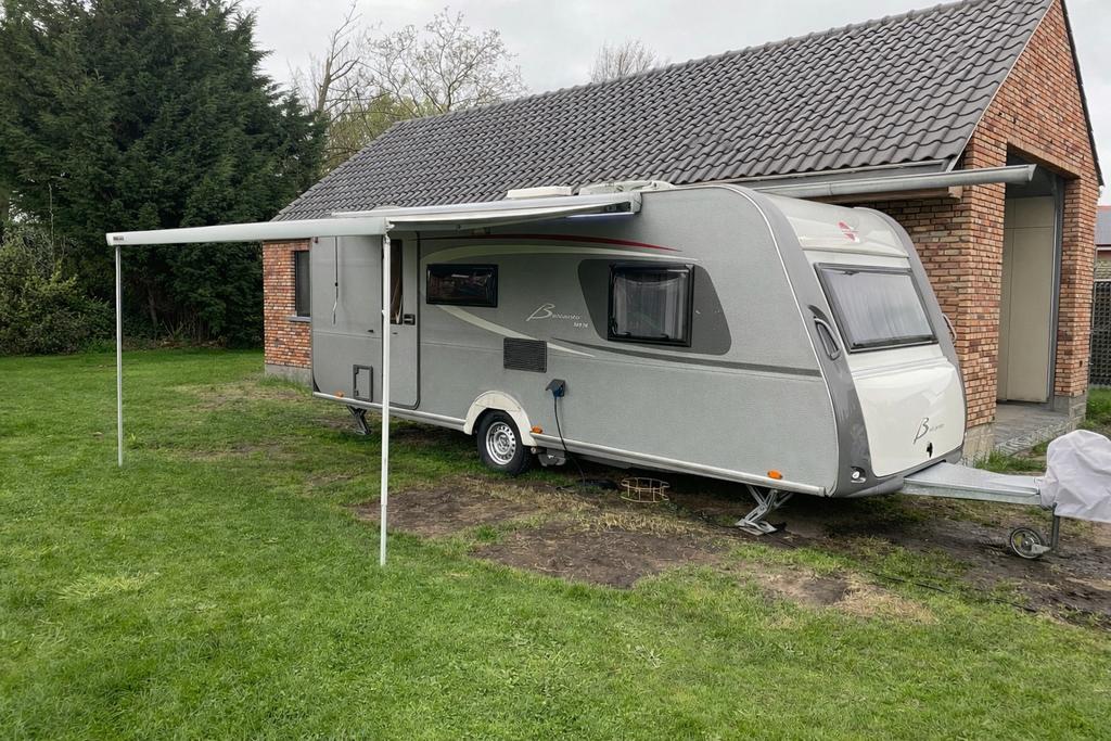 Caravan Burstner Belcanto 560 TK met stapelbed, Caravans en Kamperen, Luifel, Rondzit, Dwarsbed, Particulier