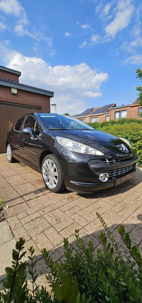 Peugeot 207 van 2010 met maar 98700km 1.6 benzine ( 150 pk), Cuir, Achat, 110 kW, Noir