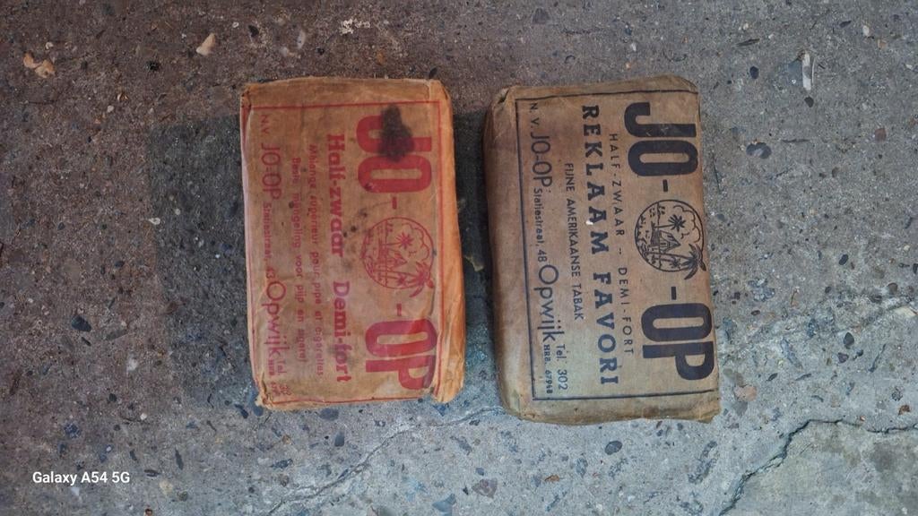 Vieux paquets de tabac à Opwijk, Antiquités & Art, Antiquités | TV & Hi-Fi, Enlèvement ou Envoi